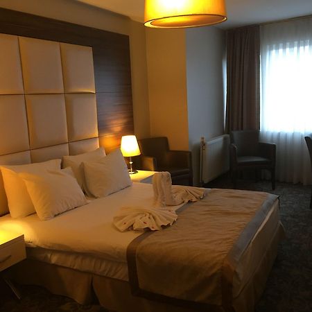 Derpa Hotel Istanbul Exteriör bild