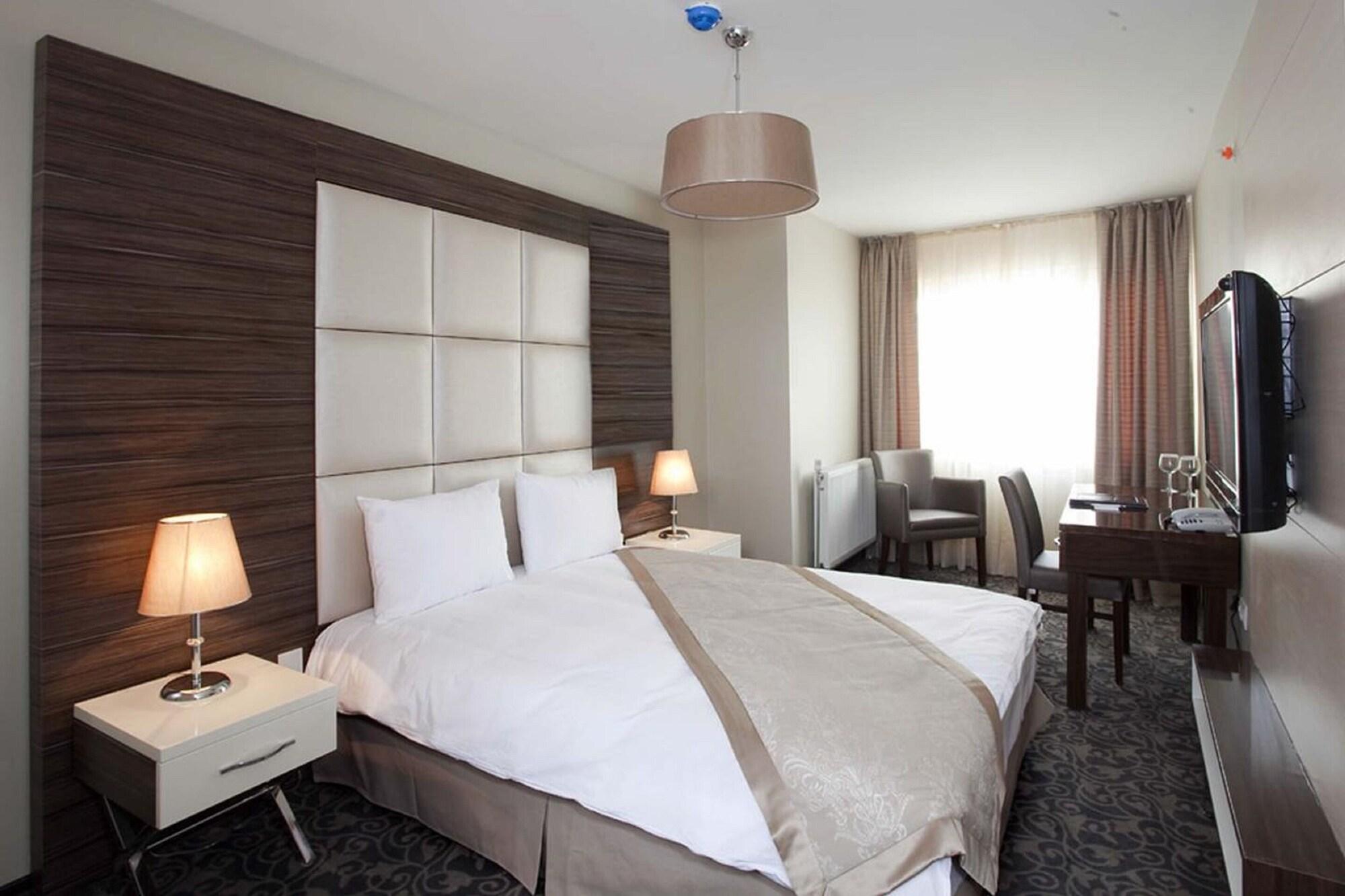 Derpa Hotel Istanbul Exteriör bild