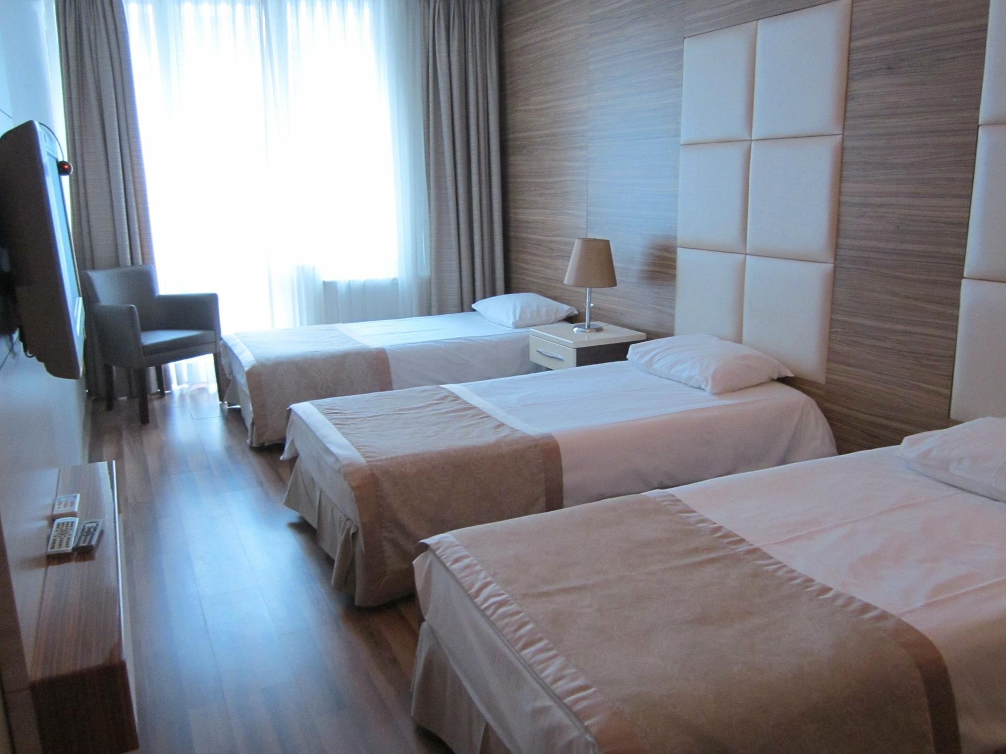 Derpa Hotel Istanbul Exteriör bild