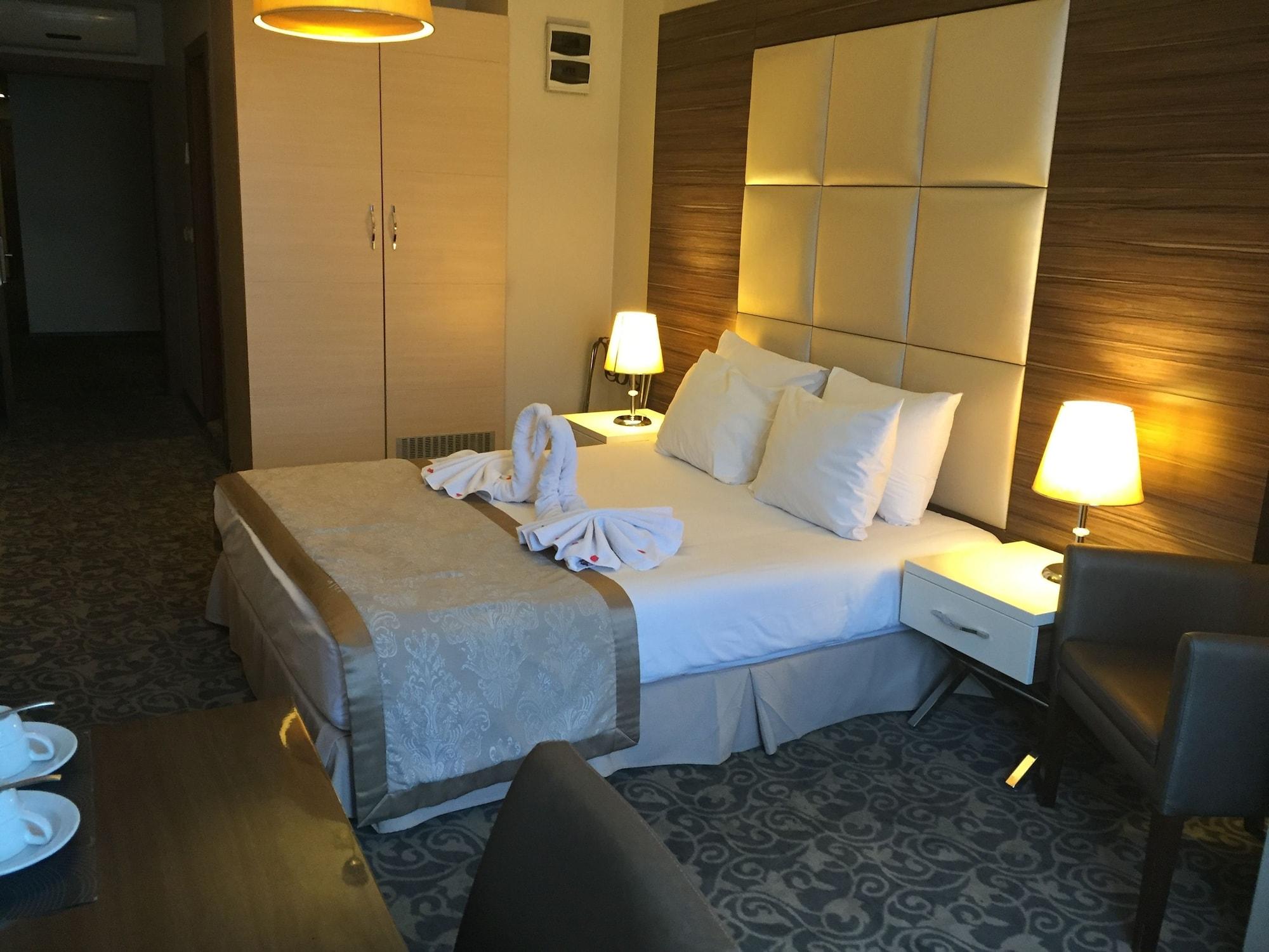 Derpa Hotel Istanbul Exteriör bild