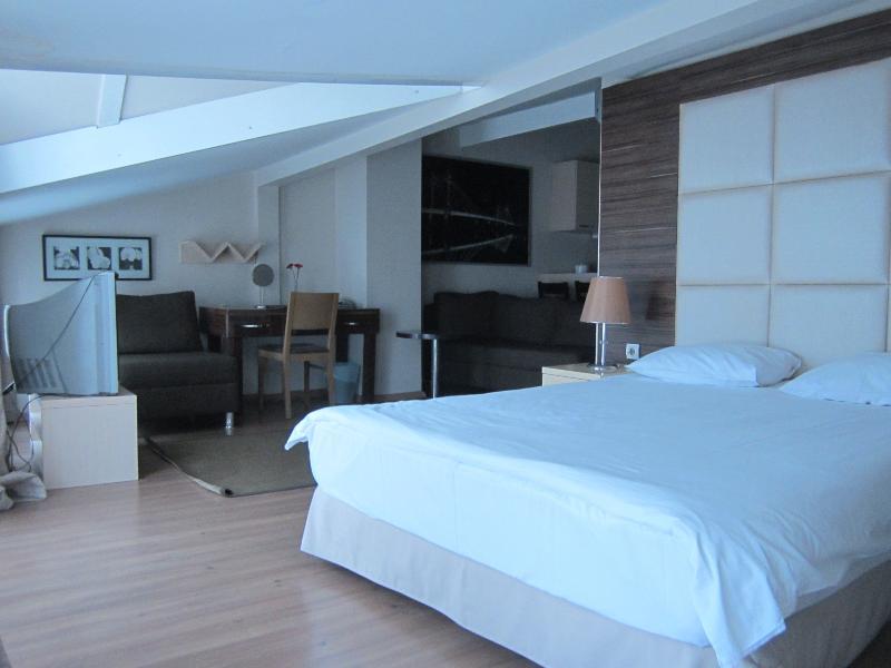 Derpa Hotel Istanbul Exteriör bild