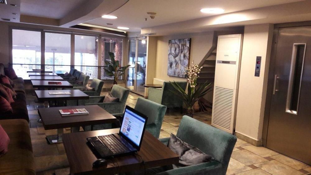 Derpa Hotel Istanbul Exteriör bild