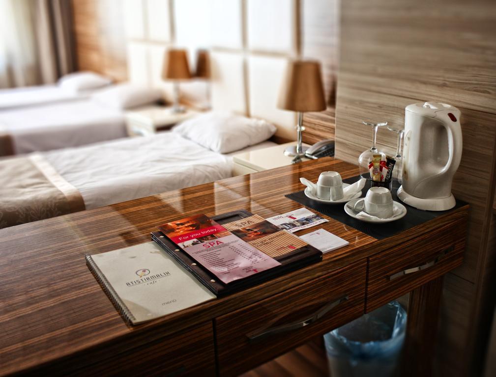 Derpa Hotel Istanbul Exteriör bild